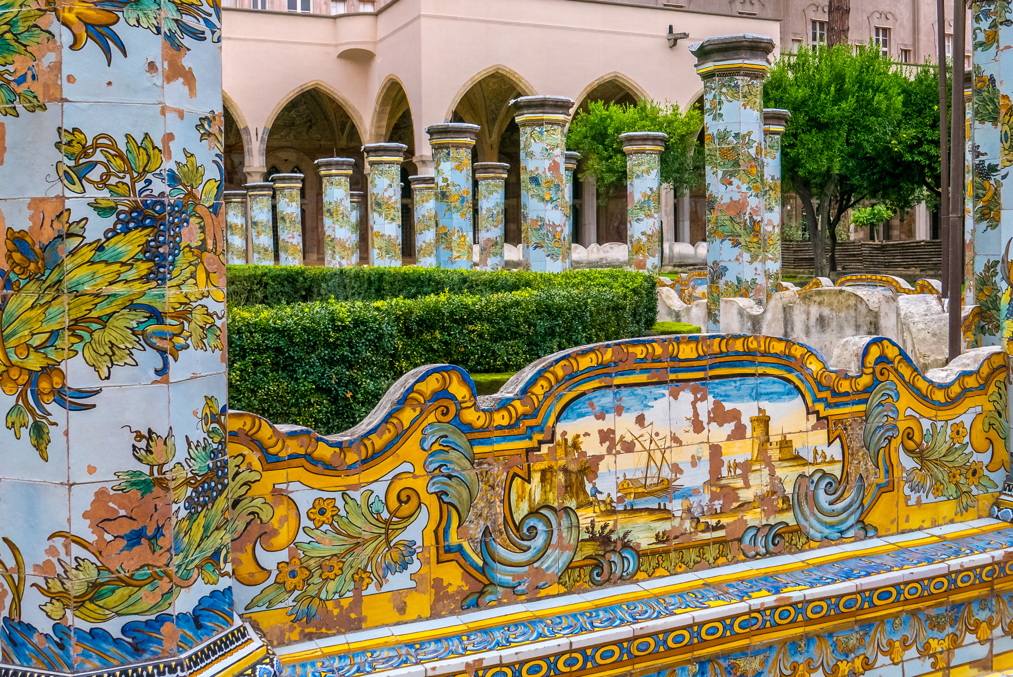 Chiostro di Santa Chiara